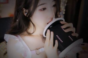 虎牙绮夏ASMR 舔耳（23.08.19~1）