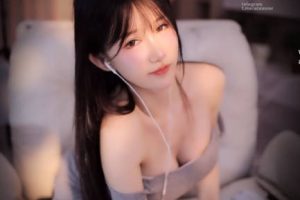 阿稀稀大魔王 吊带黑丝（25.02.20~1）